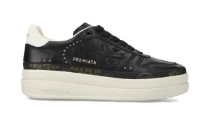 MICOL 7014 pelle nera e borchie