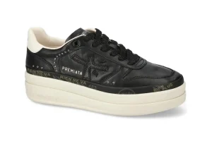 MICOL 7014 pelle nera e borchie