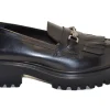 MOCASSINO CON FRANGIA VITELLO NERO