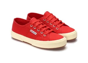 S000010 2750 975 COTU CLASSIC RED